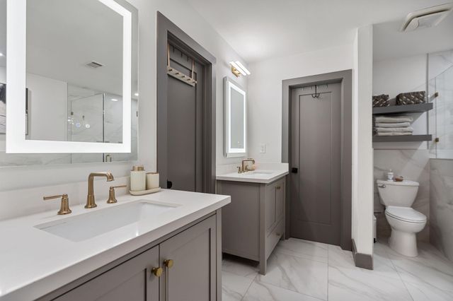 40 Wellington Court, Sugar Land, TX 77478