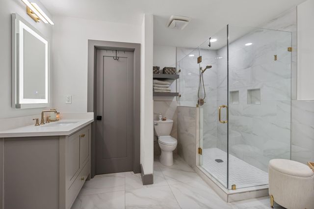 40 Wellington Court, Sugar Land, TX 77478