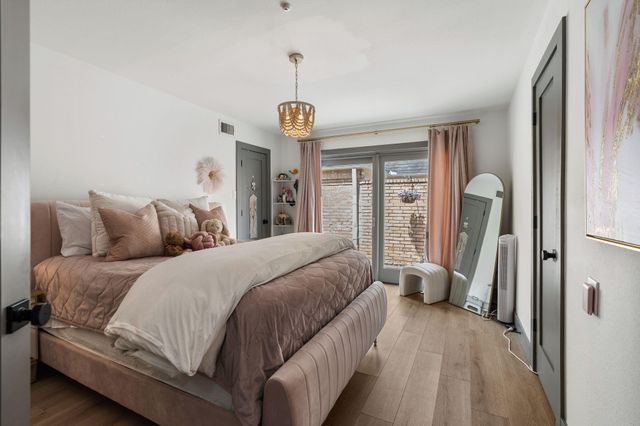 40 Wellington Court, Sugar Land, TX 77478