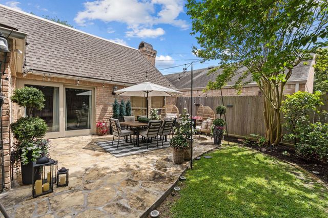 40 Wellington Court, Sugar Land, TX 77478