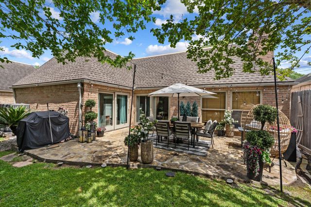 40 Wellington Court, Sugar Land, TX 77478