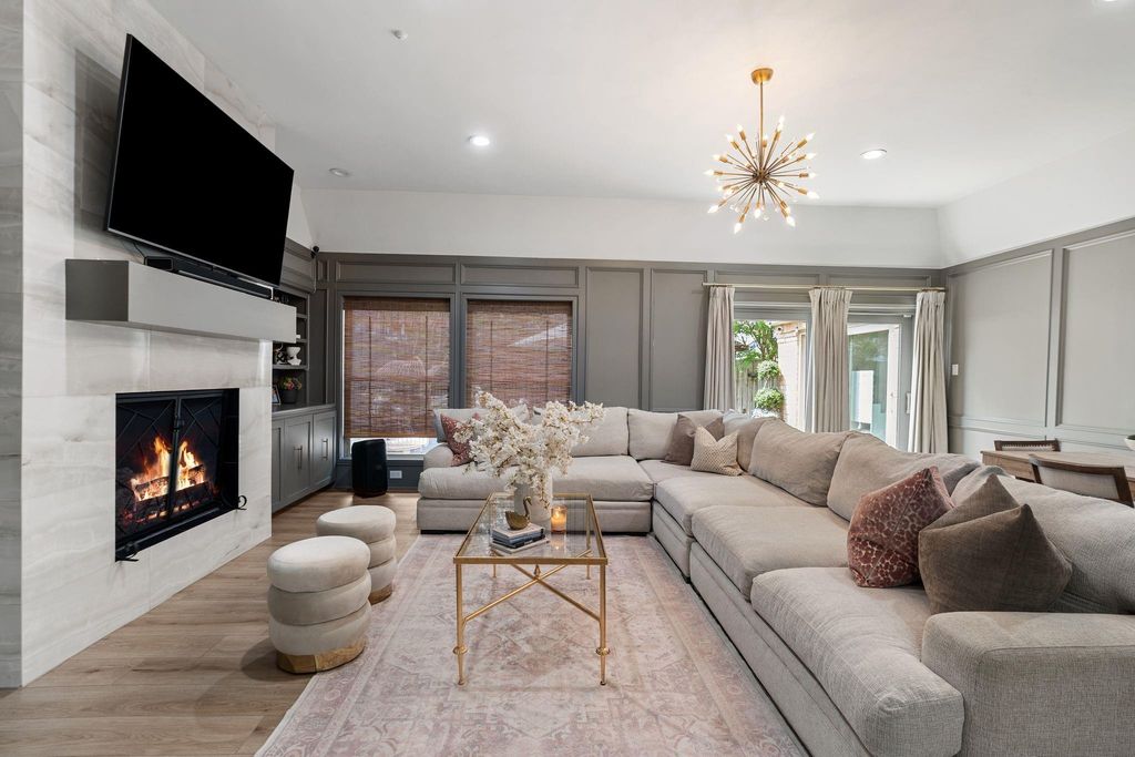 40 Wellington Court, Sugar Land, TX 77478