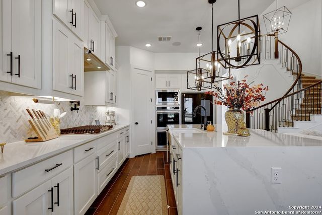 120 Wild Rose Hill, Boerne, TX 78006