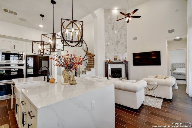 120 Wild Rose Hill, Boerne, TX 78006