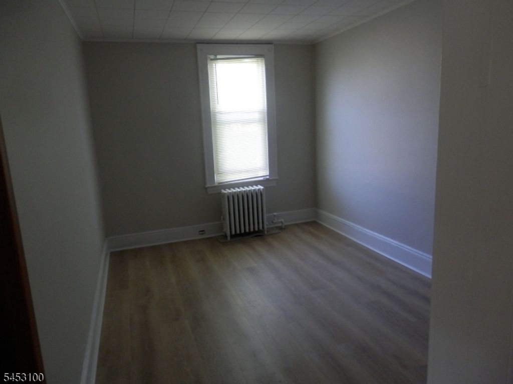 109 E Munsell Ave 1, Linden City, NJ 07036 — photo 3
