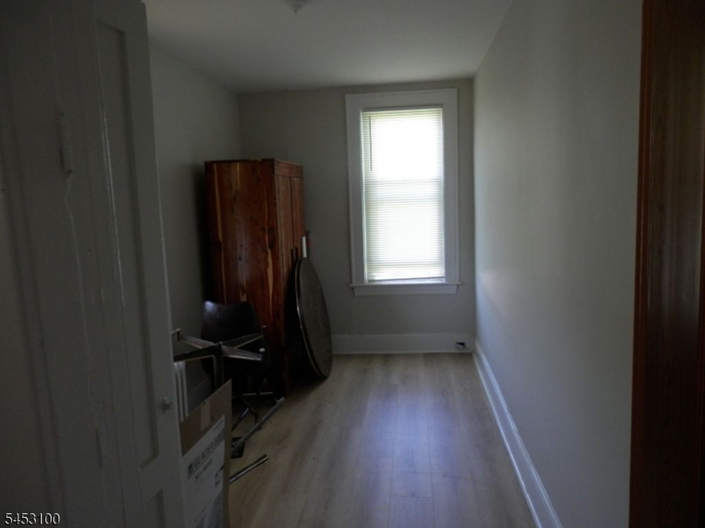 109 E Munsell Ave 1, Linden City, NJ 07036 — photo 4