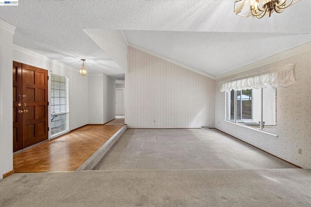 1152 Easley Dr, Clayton, CA 94517