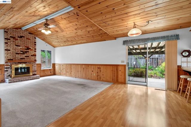 1152 Easley Dr, Clayton, CA 94517