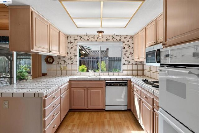 1152 Easley Dr, Clayton, CA 94517