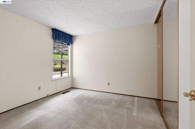 1152 Easley Dr, Clayton, CA 94517