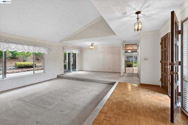 1152 Easley Dr, Clayton, CA 94517