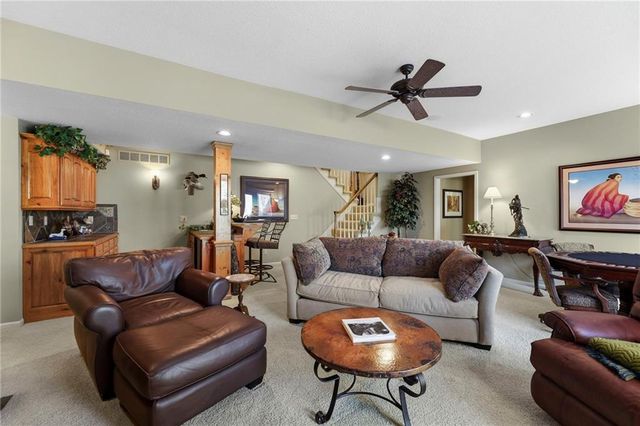 21304 E 37th Terrace Court S, Independence, MO 64057