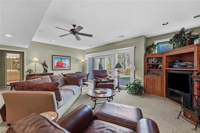 21304 E 37th Terrace Court S, Independence, MO 64057