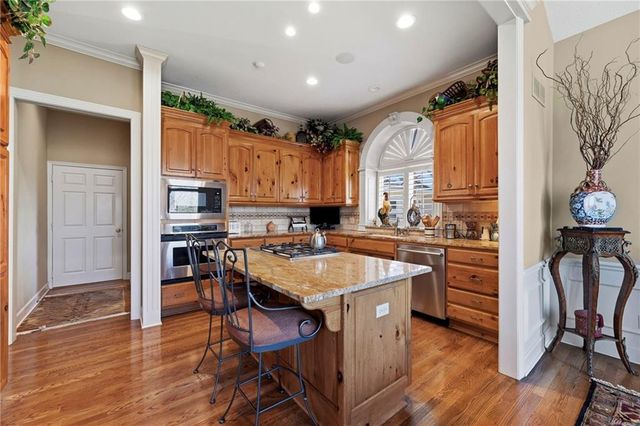 21304 E 37th Terrace Court S, Independence, MO 64057