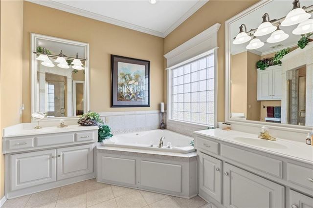 21304 E 37th Terrace Court S, Independence, MO 64057