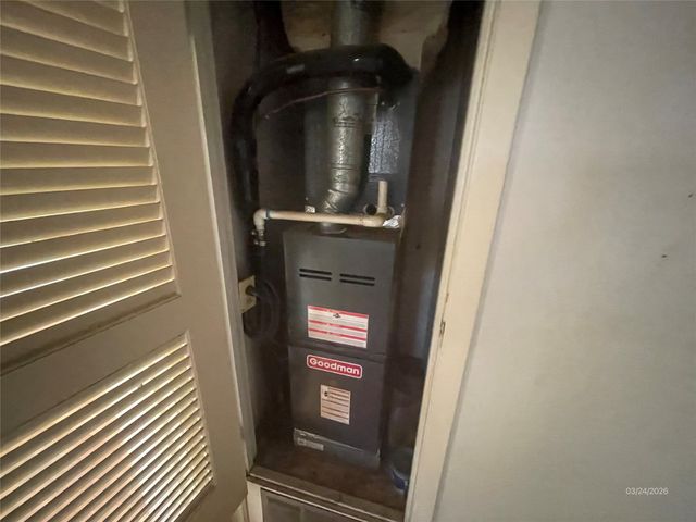 1100 Poe Street, Azle, TX 76020