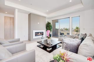 361 N Genesee Avenue 4, Los Angeles, CA 90036