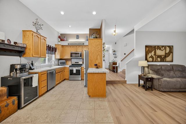 6113 Kifisia Way, Fair Oaks, CA 95628