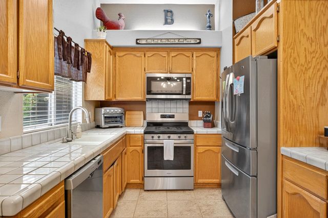 6113 Kifisia Way, Fair Oaks, CA 95628