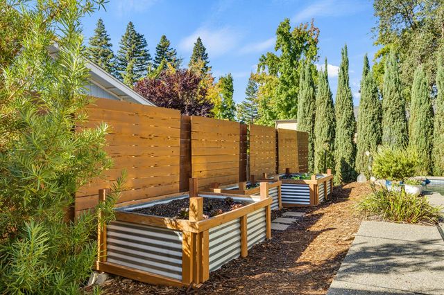 6113 Kifisia Way, Fair Oaks, CA 95628