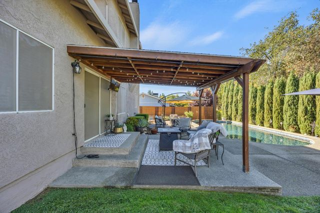 6113 Kifisia Way, Fair Oaks, CA 95628