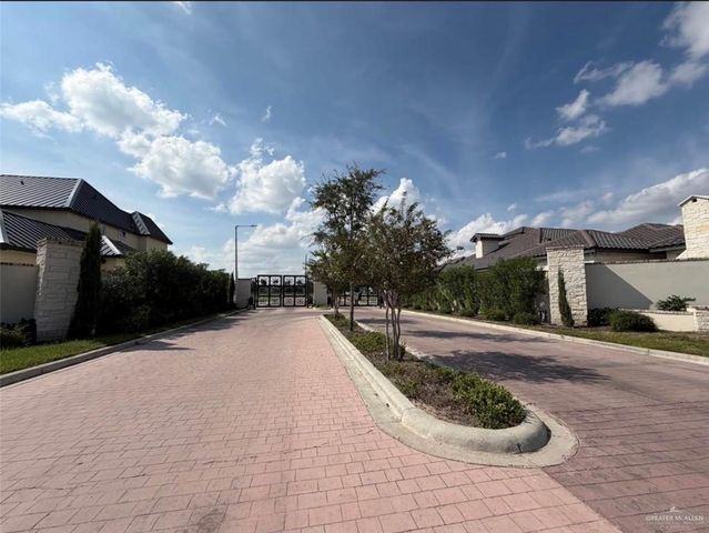 3000 W Dupont Lane, Edinburg, TX 78539