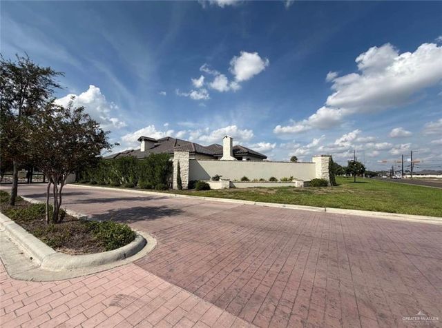 3000 W Dupont Lane, Edinburg, TX 78539