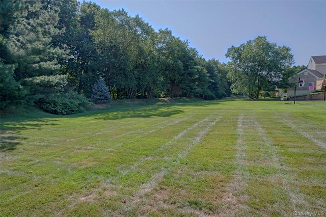 15 Milestone Road, Rye Brook, NY 10573