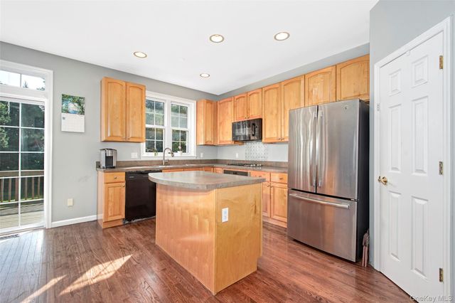 15 Milestone Road, Rye Brook, NY 10573