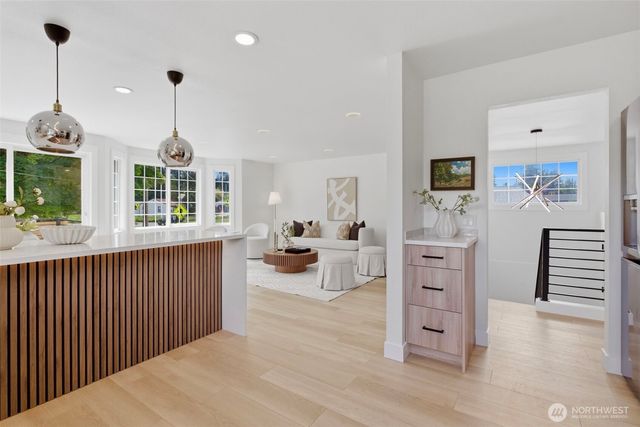 814 NE 185th Street, Shoreline, WA 98155