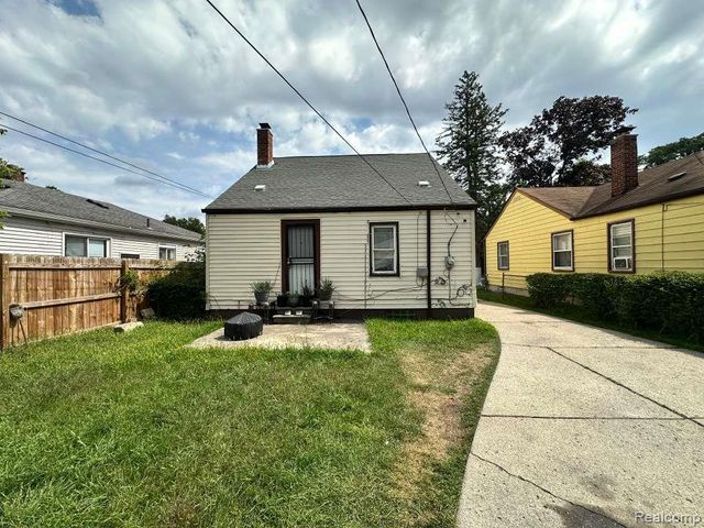 20027 Chapel Street, Detroit, MI 48219