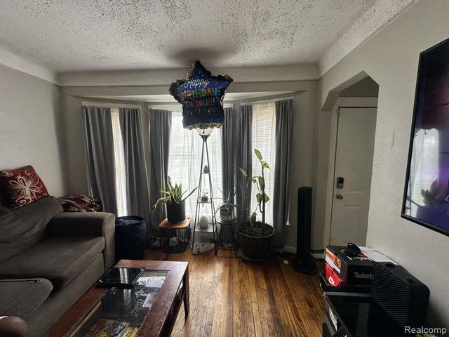 20027 Chapel Street, Detroit, MI 48219