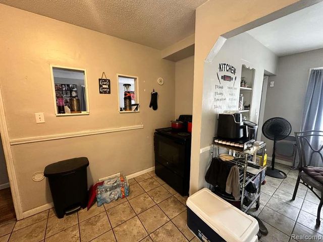 20027 Chapel Street, Detroit, MI 48219