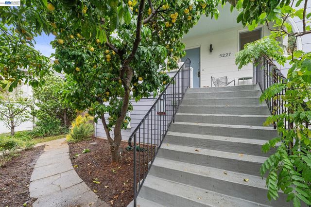 5227 LOCKSLEY AVENUE, Oakland, CA 94618