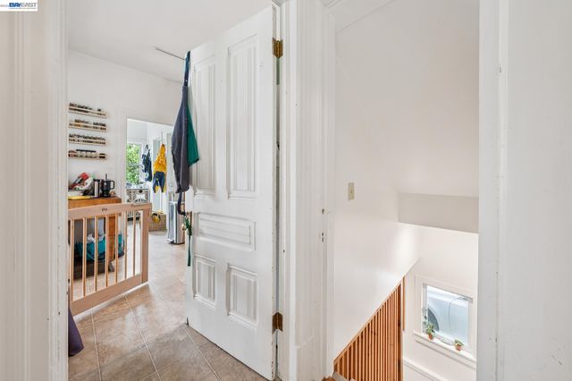 5227 LOCKSLEY AVENUE, Oakland, CA 94618