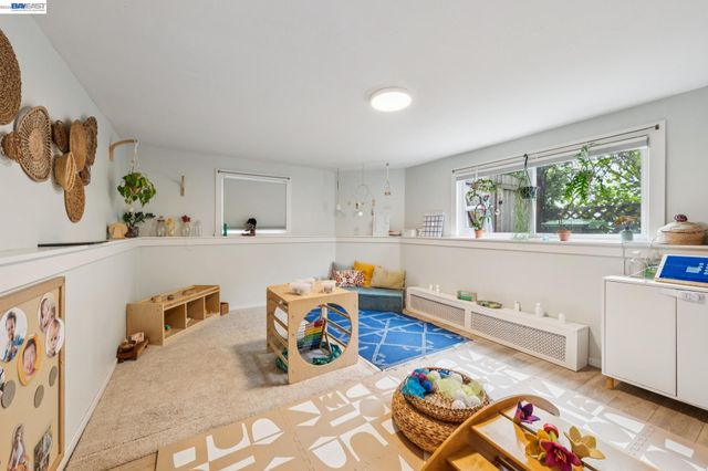 5227 LOCKSLEY AVENUE, Oakland, CA 94618