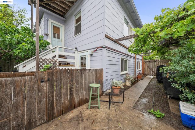 5227 LOCKSLEY AVENUE, Oakland, CA 94618