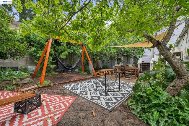 5227 LOCKSLEY AVENUE, Oakland, CA 94618