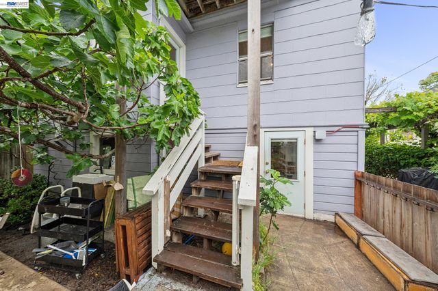 5227 LOCKSLEY AVENUE, Oakland, CA 94618