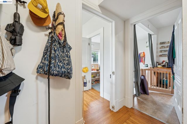 5227 LOCKSLEY AVENUE, Oakland, CA 94618