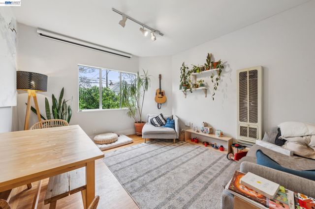 5227 LOCKSLEY AVENUE, Oakland, CA 94618