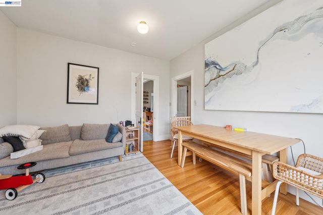 5227 LOCKSLEY AVENUE, Oakland, CA 94618