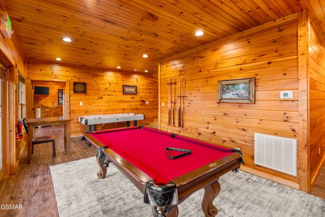 204 Dogwood Point Way, Gatlinburg, TN 37738