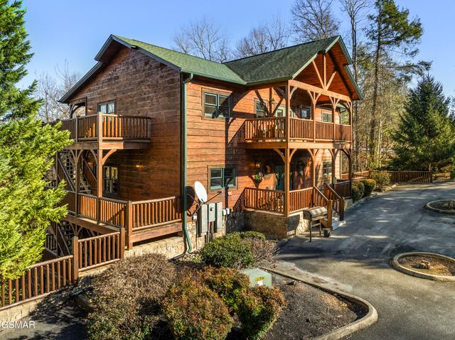 204 Dogwood Point Way, Gatlinburg, TN 37738