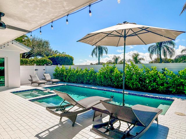 228 Ridge Road, Jupiter, FL 33477