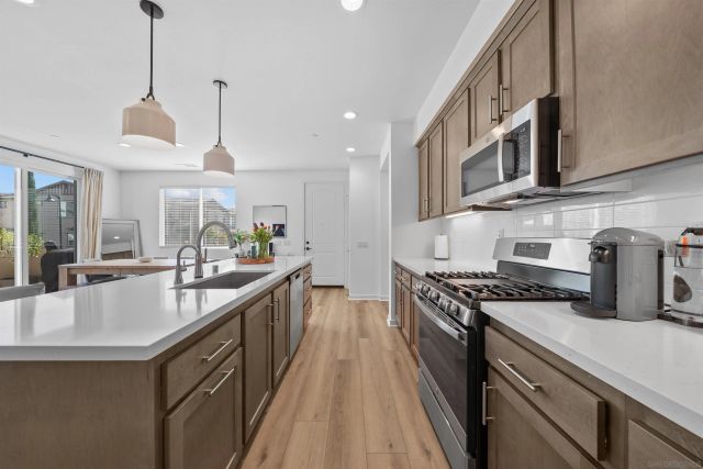 39392 Corvina Ln, Temecula, CA 92591