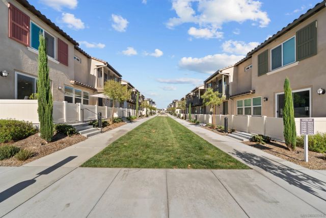39392 Corvina Ln, Temecula, CA 92591