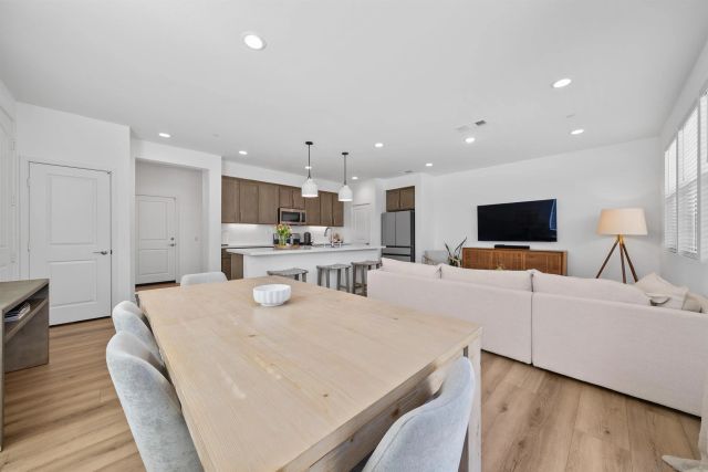 39392 Corvina Ln, Temecula, CA 92591