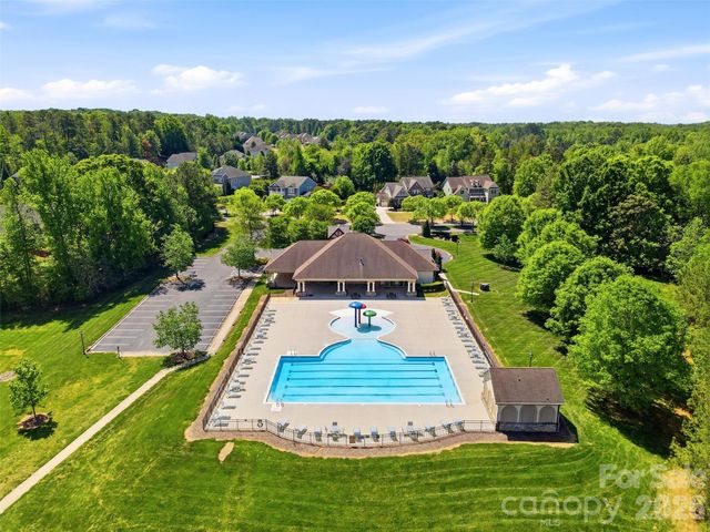 2020 Madeira Circle, Waxhaw, NC 28173