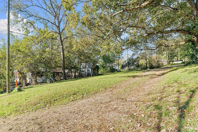 202 Oak Street, Anderson, MO 64831